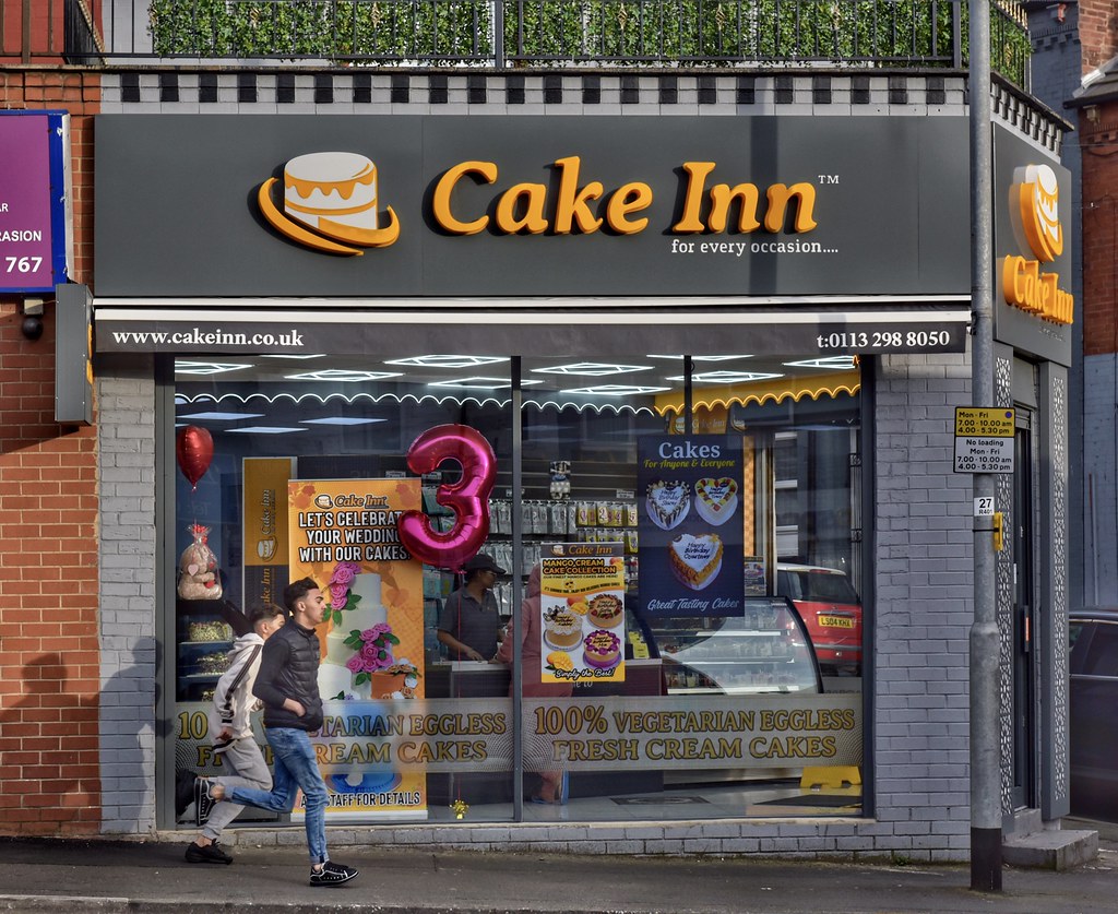 Cake Inn Vegetarian cake shop on Roundhay Road, Leeds. Who… Flickr