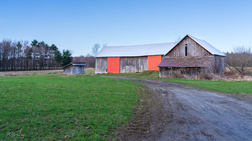 Barns, NotreDameDeStanbridge, Québec Rick Braley Flickr