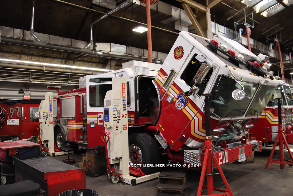 FDNY ENGINE COMPANY 271 | Scott Berliner | Flickr