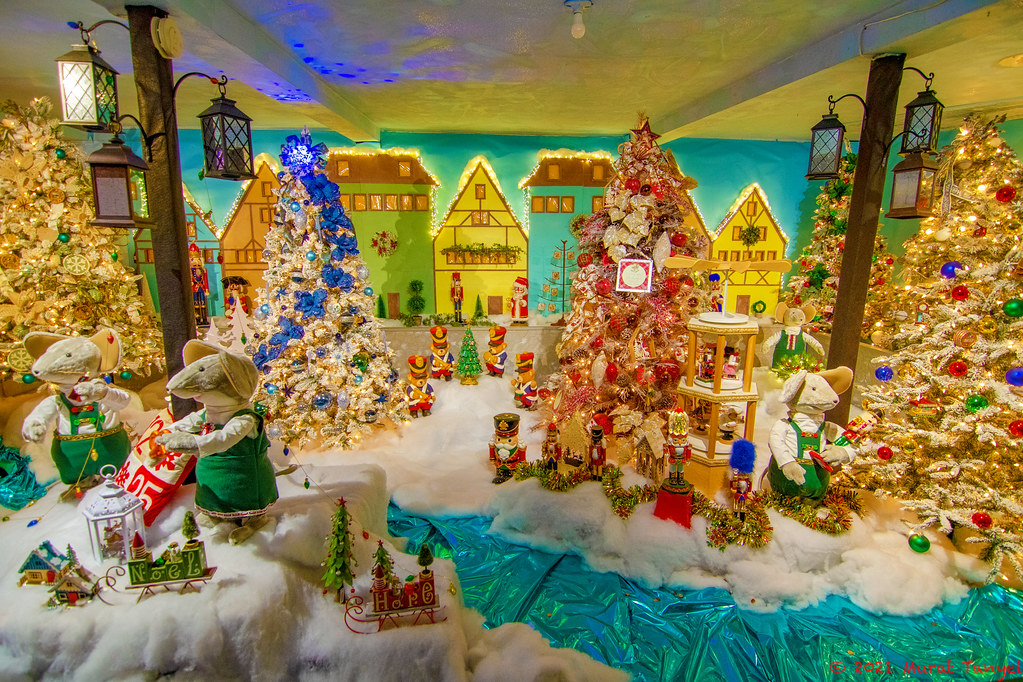 The Christmas Mice Kraynak's Christmasland 2021 Murat Tanyel Flickr