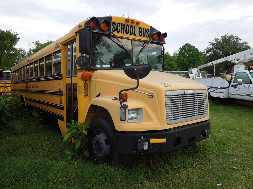 Tunica County School District 21 Bus lot Tunica, MS. Bus… Flickr