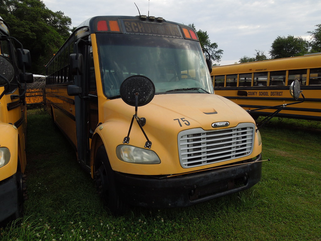 Tunica County School District 75 Bus lot Tunica, MS. Bus… Flickr