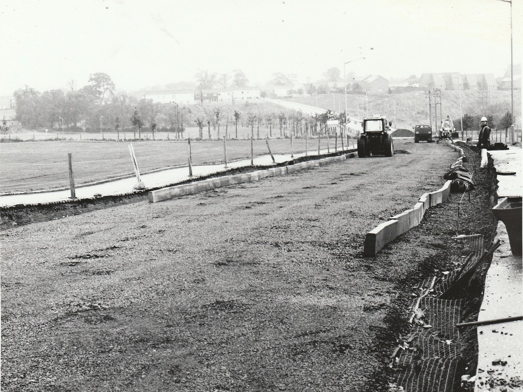 Kirkton Road 1986 Kirkton Road, leading up the hill to the… Flickr