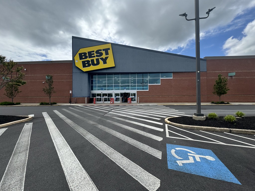 Best Buy Moorestown NJ Conor GuinnBailey Flickr