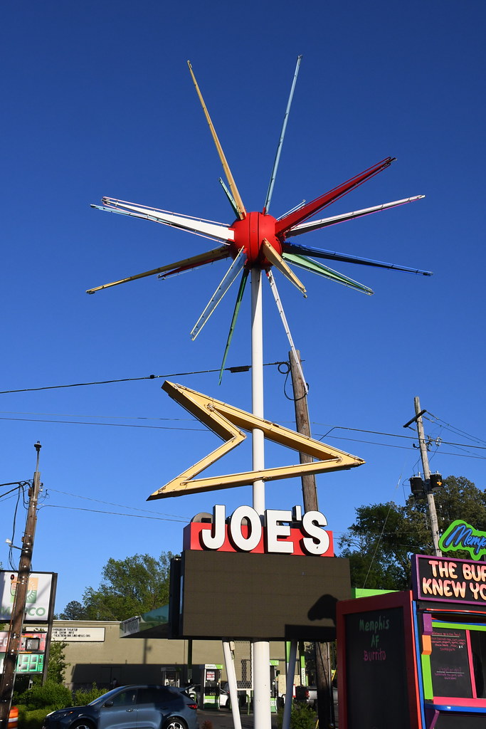 Joe's Wines & Liquor Sign, Poplar Avenue, Memphis, Tenness… Flickr