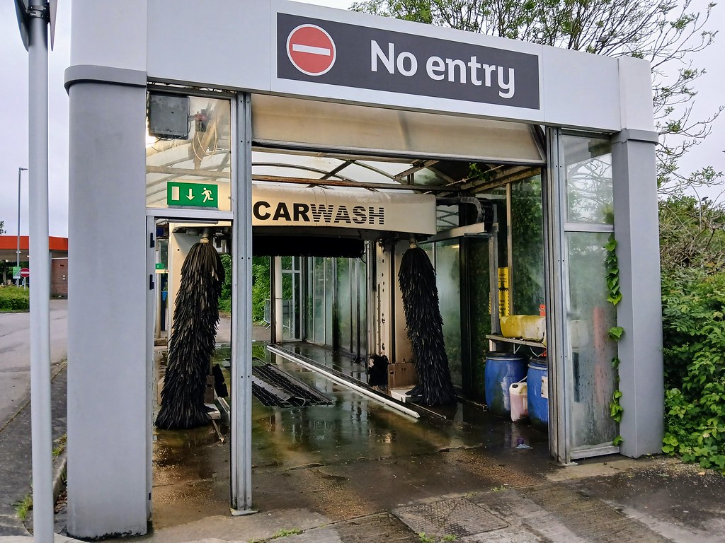 New Sainsbury's car wash, Aylesford Christ Centus with bla… Flickr