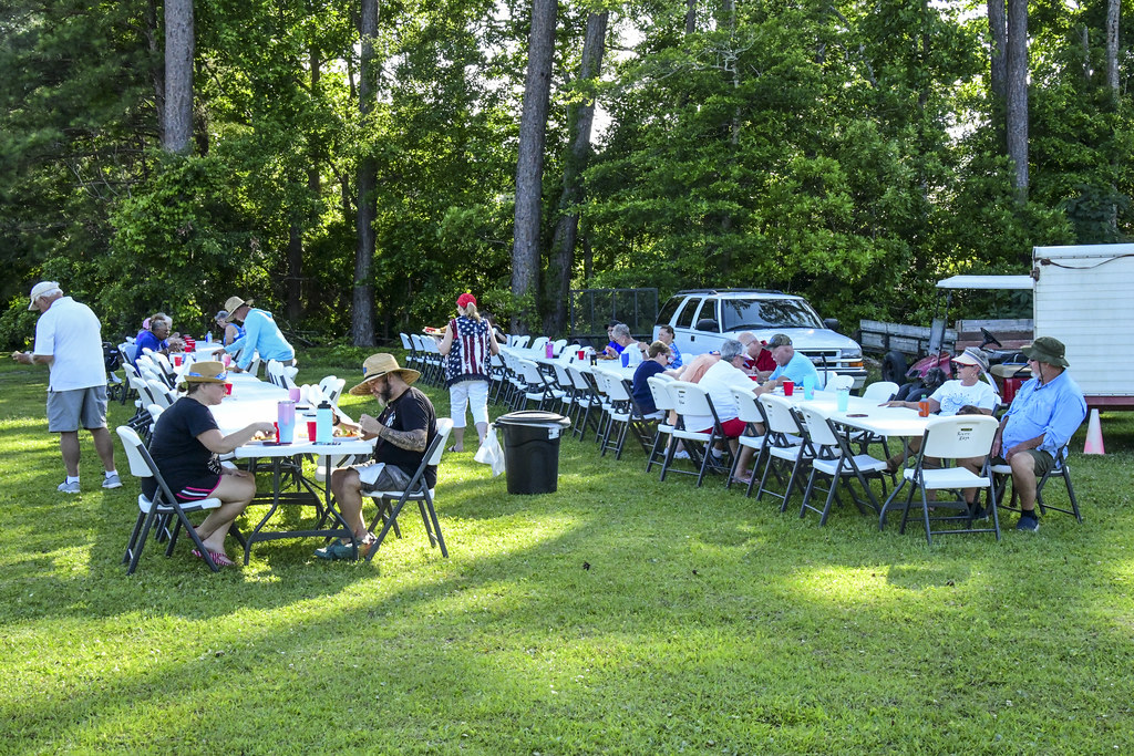 Tables are filling up Bayboro, North Carolina, May 25, 202… Flickr