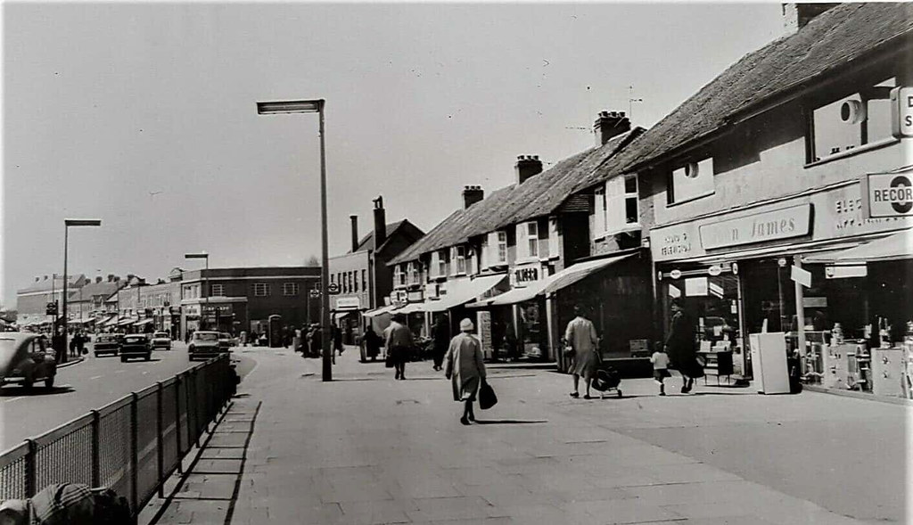 Northolt Road Harrow c. 1970's. terry trainor Flickr