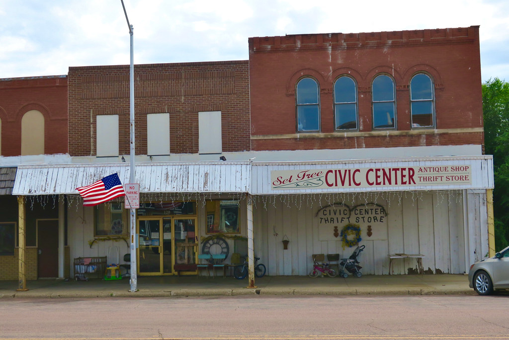 Civic Center Thrift Store, Beresford, SD Set Free Civic Ce… Flickr