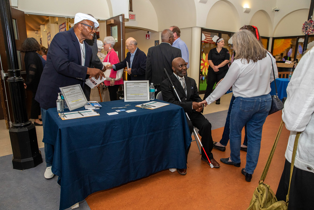 240606ZHZ1841003 Donors, staff, and veteran residents m… Flickr