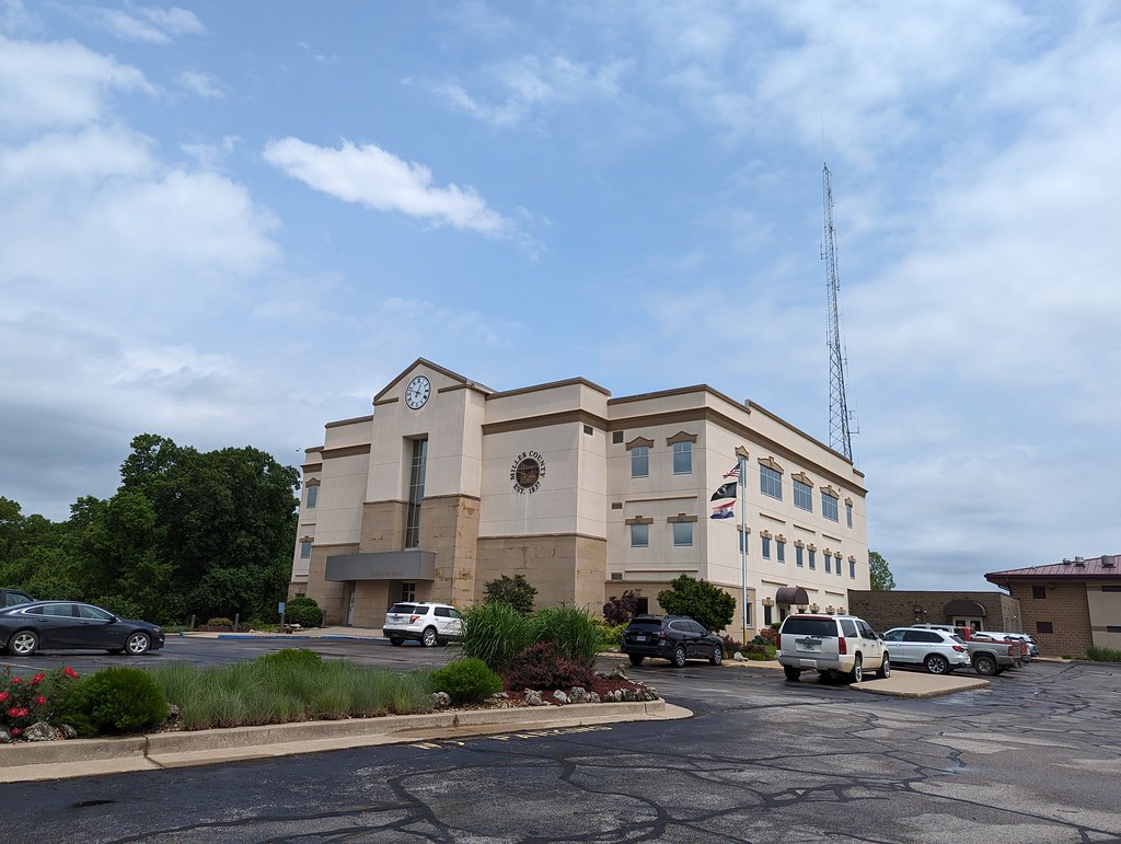 Miller County Courthouse Tuscumbia, MO_PXL_20240508_1750… Flickr