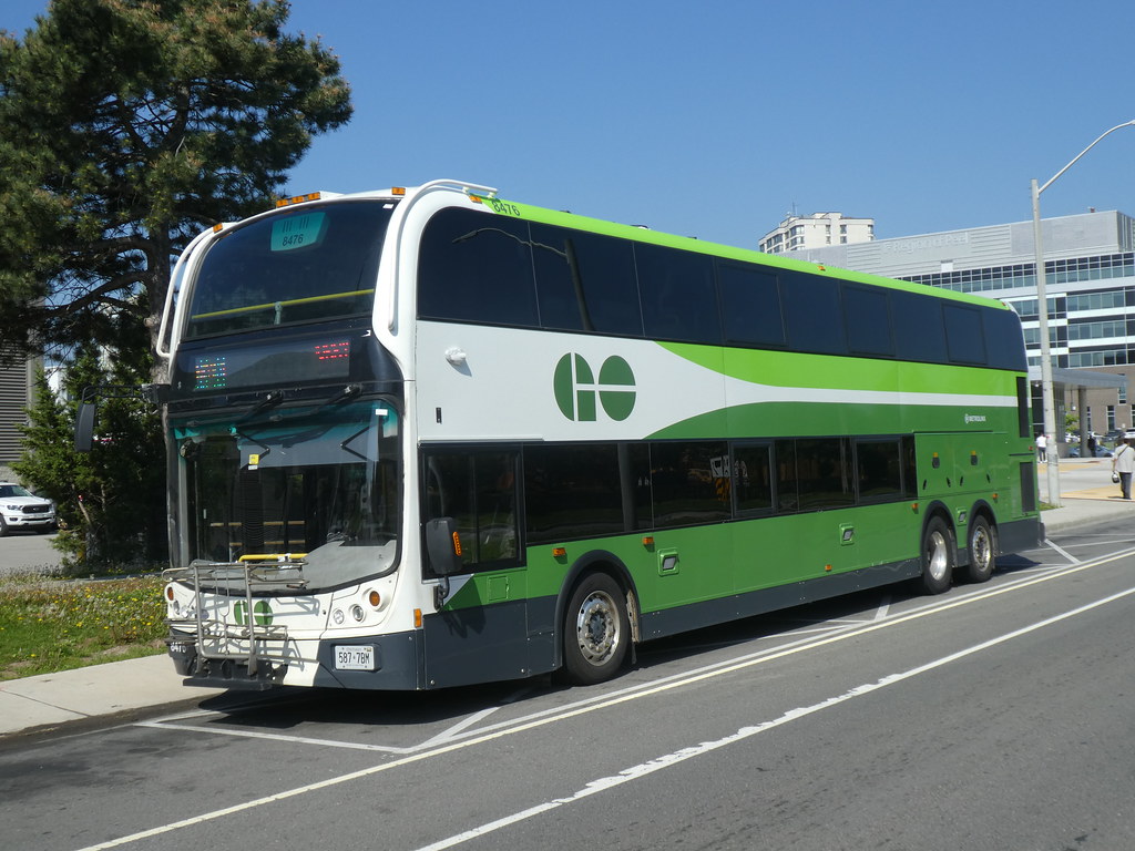 EU522 GO Transit 8476 Brampton, Central Park Drive 1… Flickr
