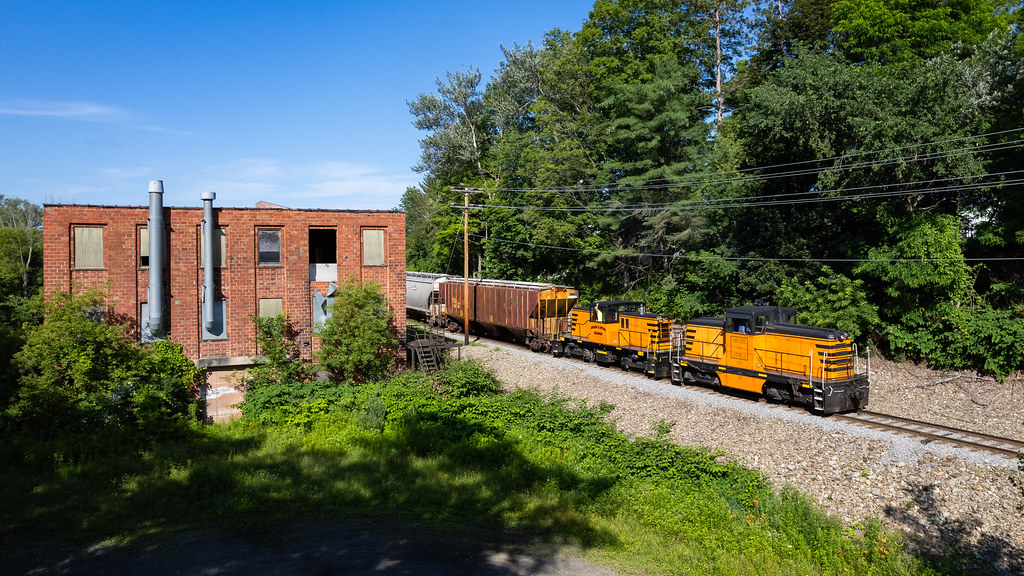 ARA 112 GE 65 Ton Arcade A pair of Arcade and Attica GE … Flickr