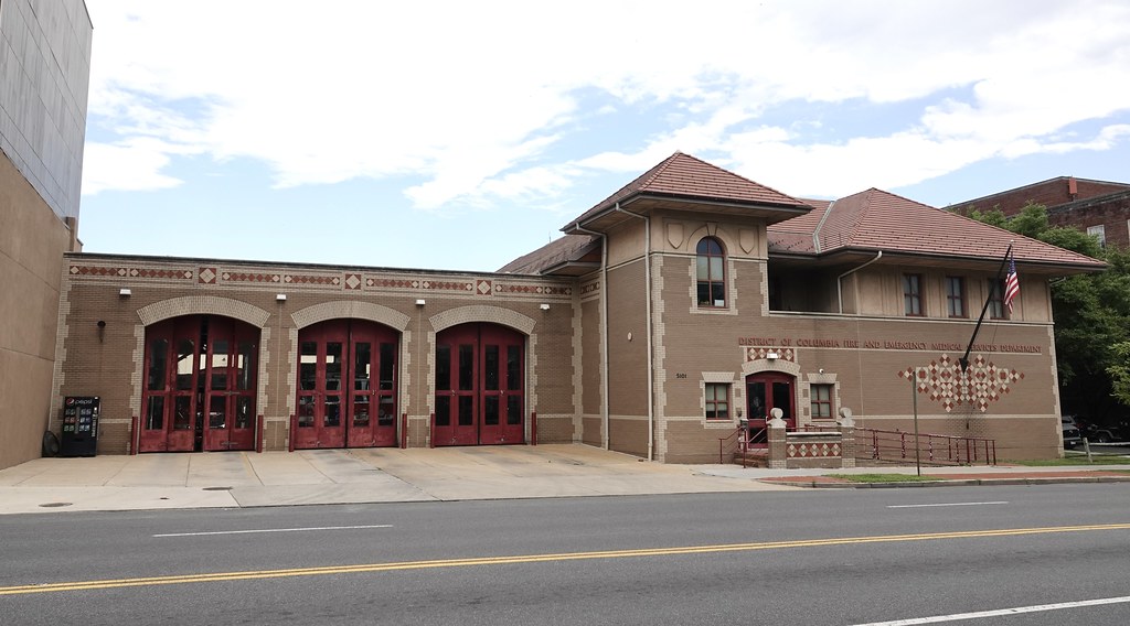 DCFD Engine 24 Station | District of Columbia Fire & EMS Hou… | Flickr