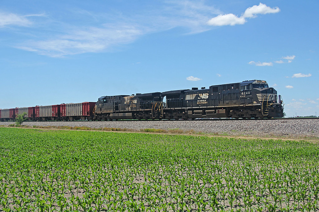 Herzog Ballast Car The corn in this field east of Tolono i… Flickr