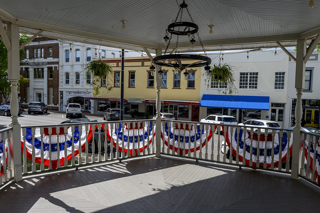 Brenham, TX — Rise of the Armadillo! County Courthouse I d… Flickr