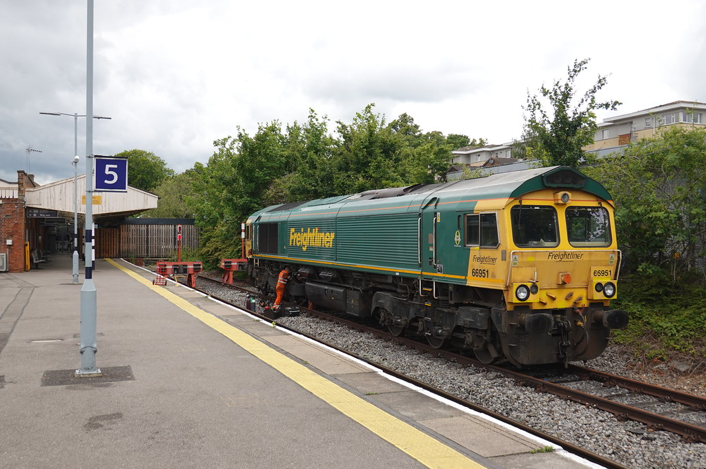 66951 parked next to platform 5 at Basingstoke 05/07/24 Flickr