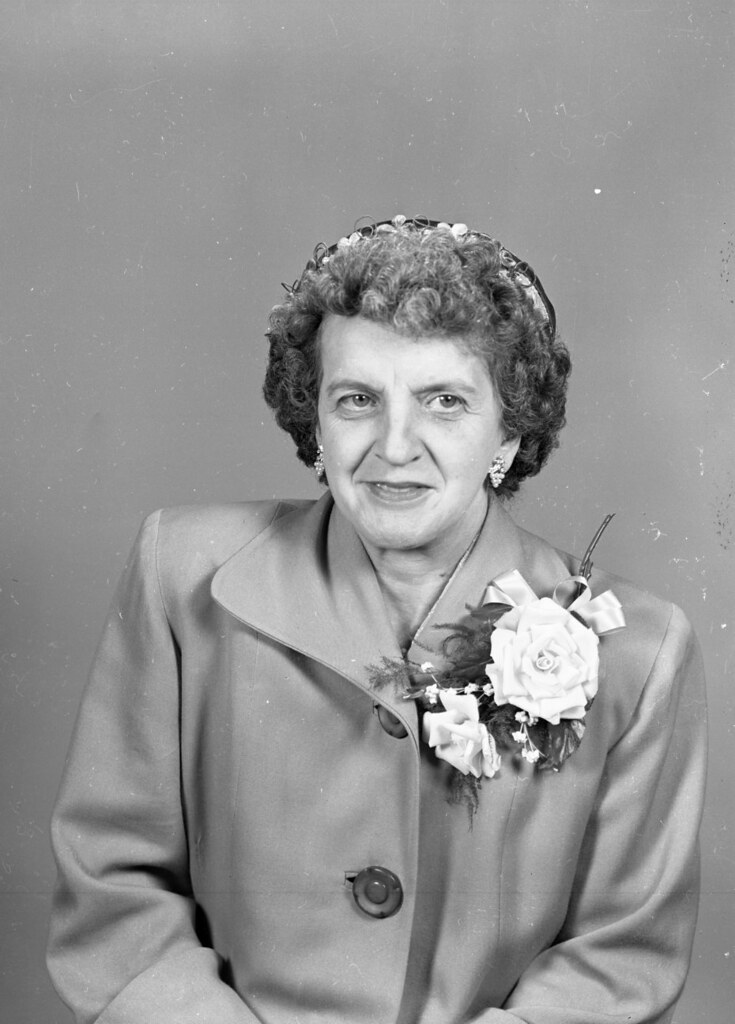 img925 Mrs. Hicks Science Hill, KY C. Tom Smith Photograph… Flickr