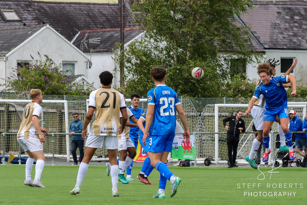 Carmarthen Town AFC vs Haverfordwest County AFC 6th July 2… Flickr