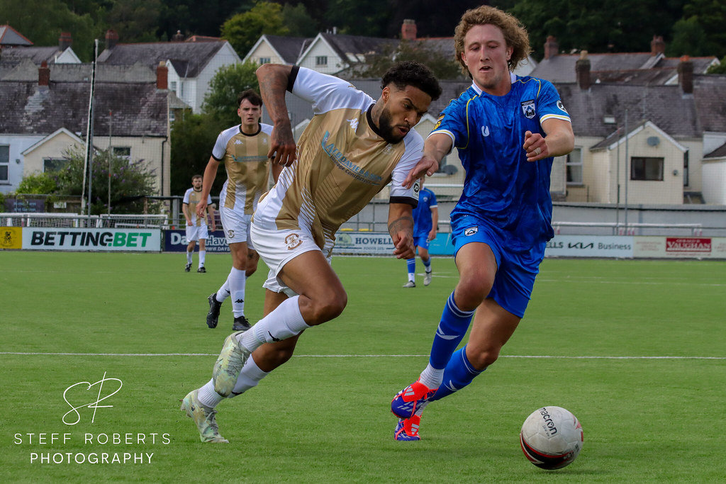 Carmarthen Town AFC vs Haverfordwest County AFC 6th July 2… Flickr