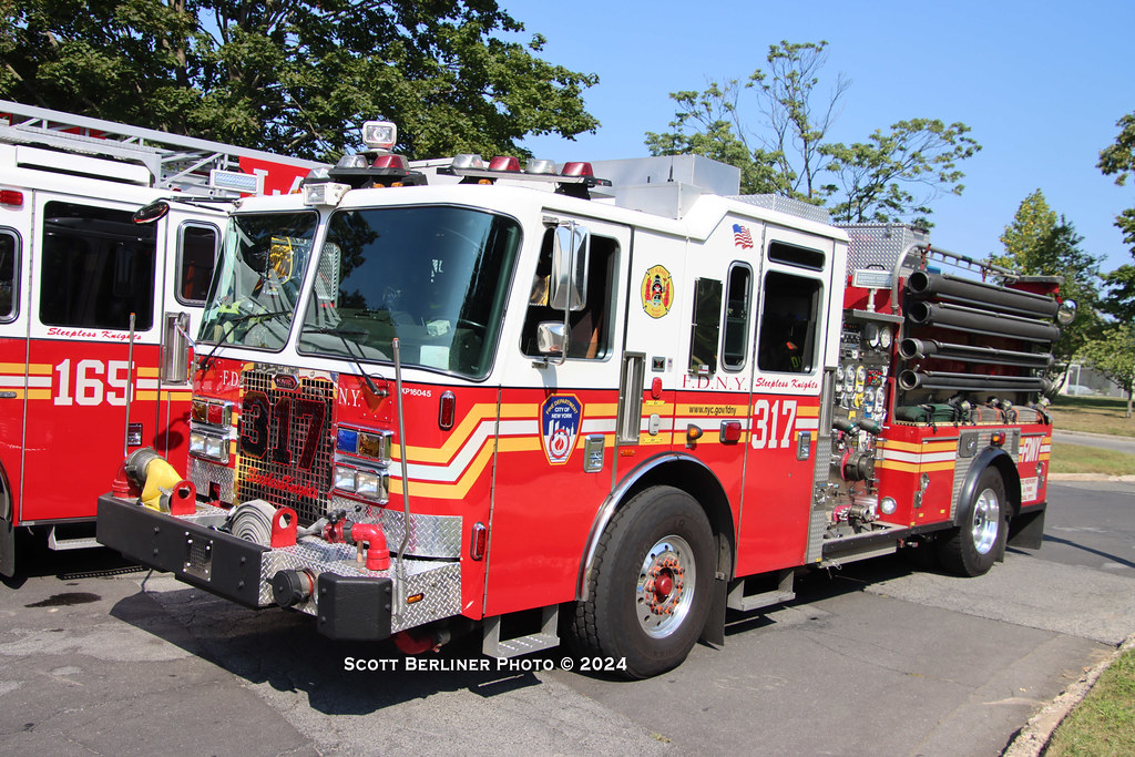 FDNY ENGINE COMPANY 317 | Scott Berliner | Flickr