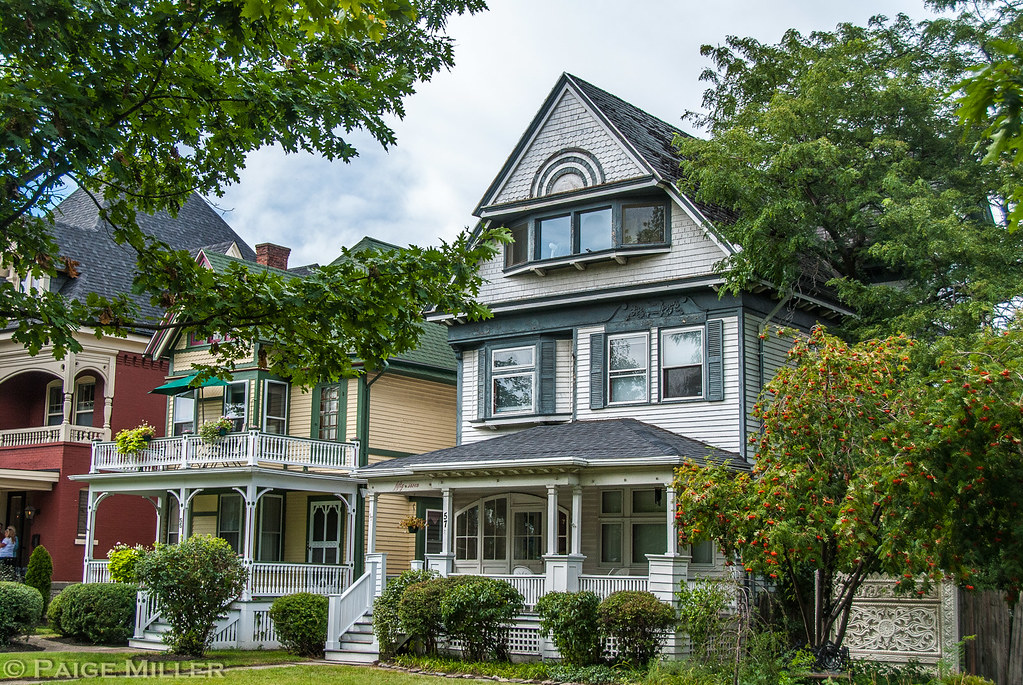 Buffalo, NY Old home at Symphony Circle Paige Miller Flickr