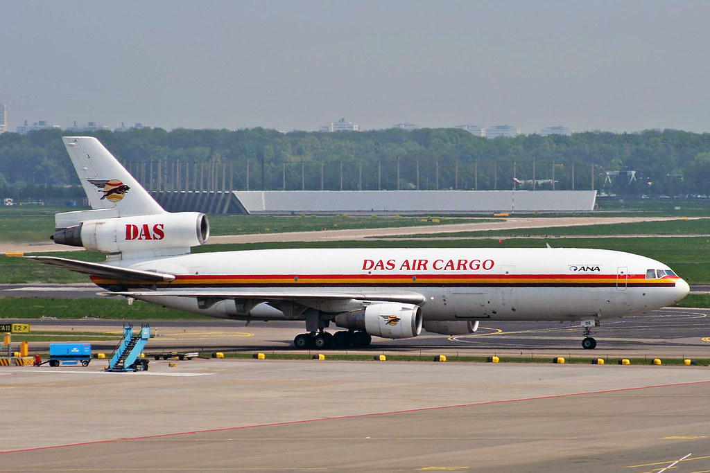 5XJOS Douglas DC1030(F) DAS Air Cargo AMS 09MAY06 a photo on