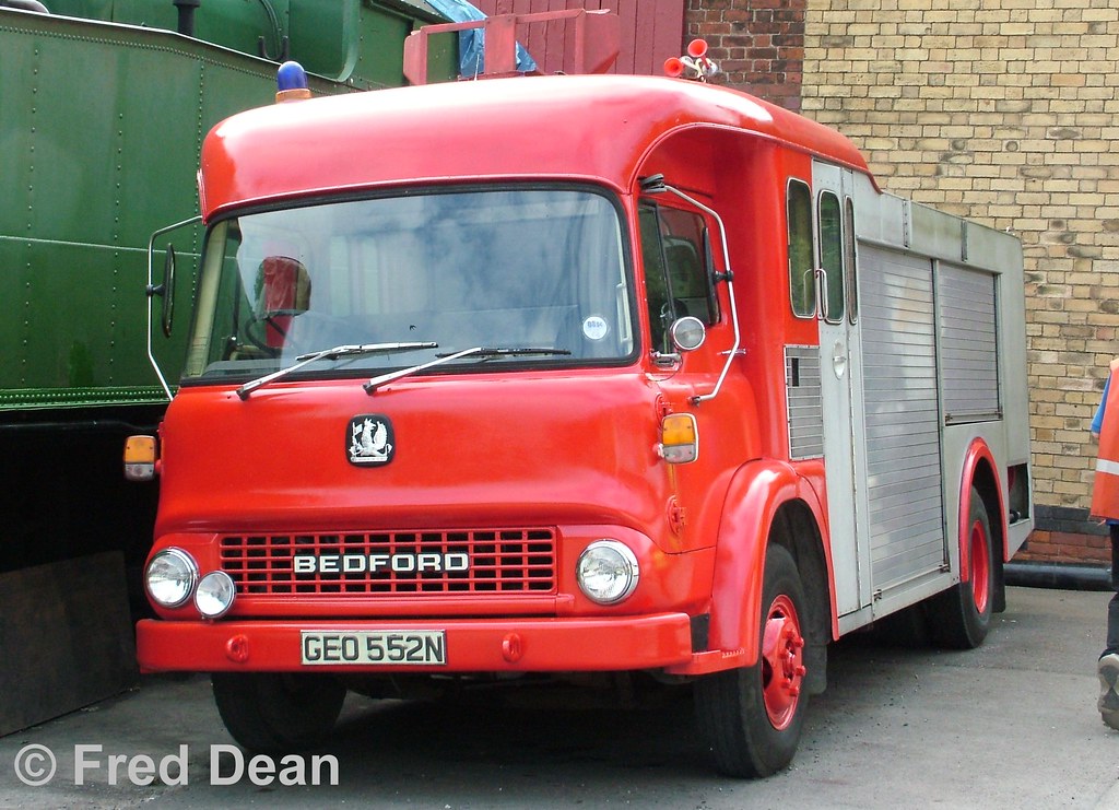 Bedford TK (GEO 552N). Bedford TK (GEO 552N) at Lakeside a… Flickr