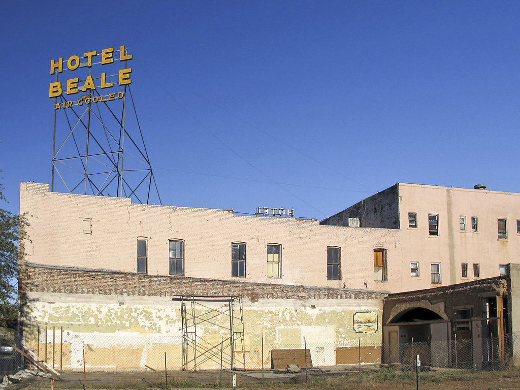 Hotel Beale, Kingman, AZ 325 E Andy Devine Ave. Flickr