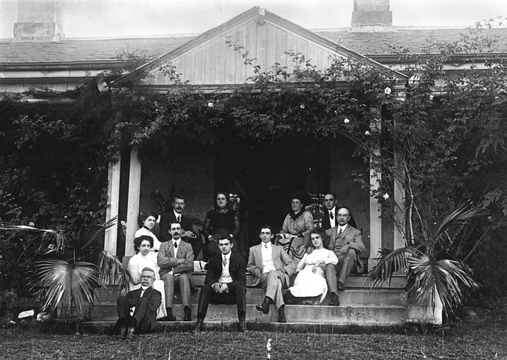 Wilson family and friends at "Claremont" in Ipswich, Queen… Flickr