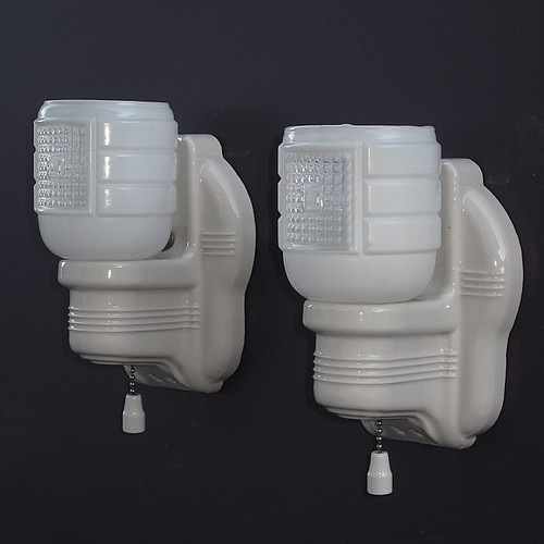 *vintage white porcelain bathroom sconces 1930s era white … Flickr