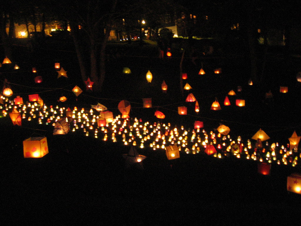 stream of light 2006 Lantern Festival in Victoria Park, St… jon hayes Flickr