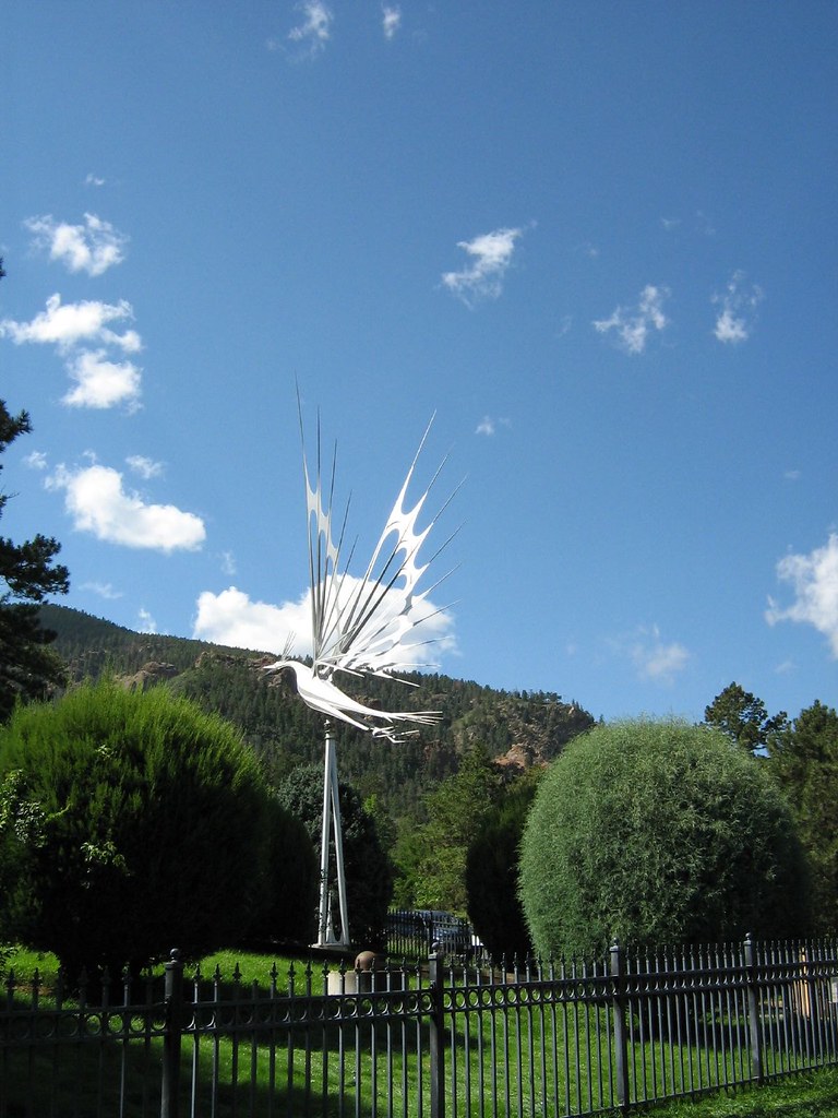 Metal Sculpture Near the Broadmoor Hotel in Colorado Sprin… Flickr