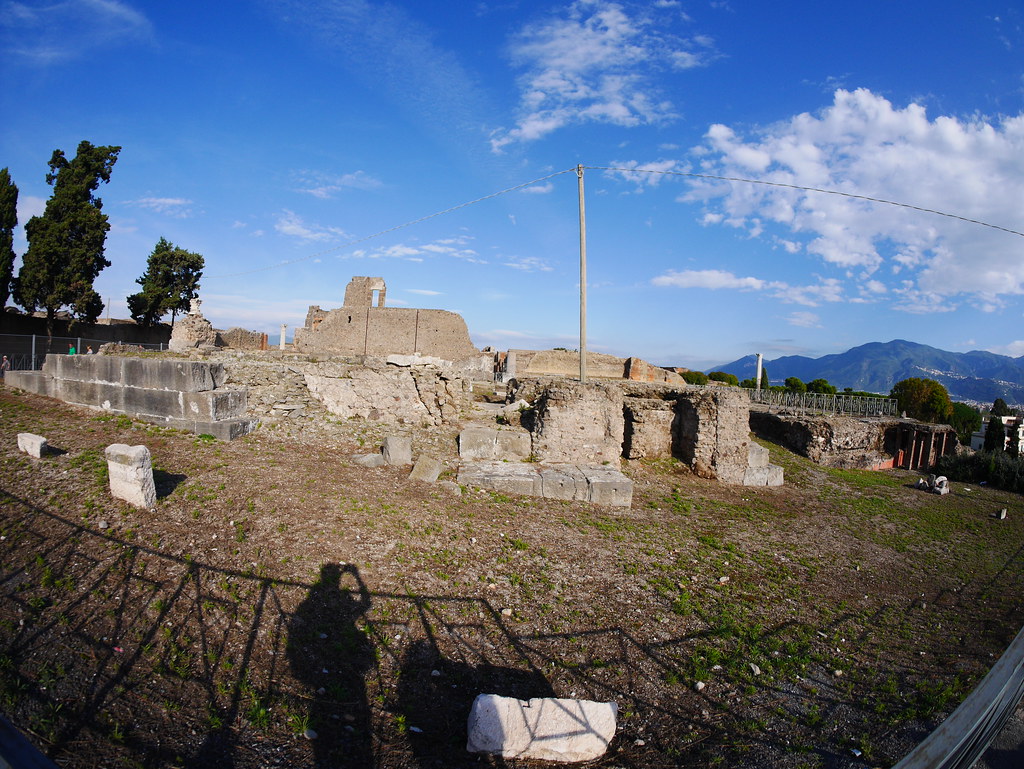 Temple of Venus The Temple of Venus Pompeiana lies immedia… Flickr