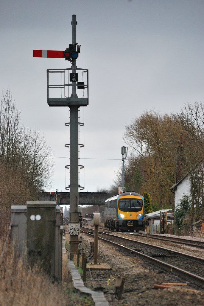DSC_0024 1K15 1239 Hull to Manchester There's still a few … Flickr
