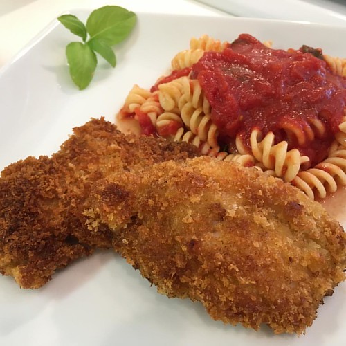 Preshow dinner, chicken cutlets and pasta with tomato sau… Flickr