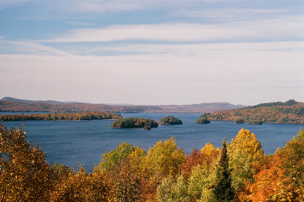 Islands 15/10 Lac Gagnon, Québec Pentax K1000 with iso20… Jérôme