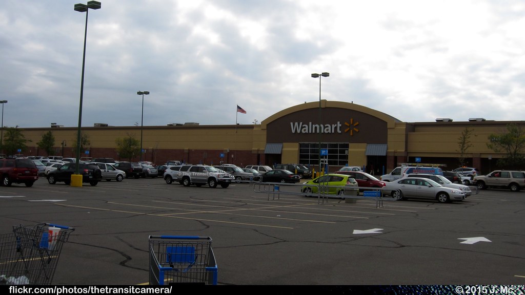 Walmart (Saint Paul, MN) The St Paul Midway Walmart locati… Flickr