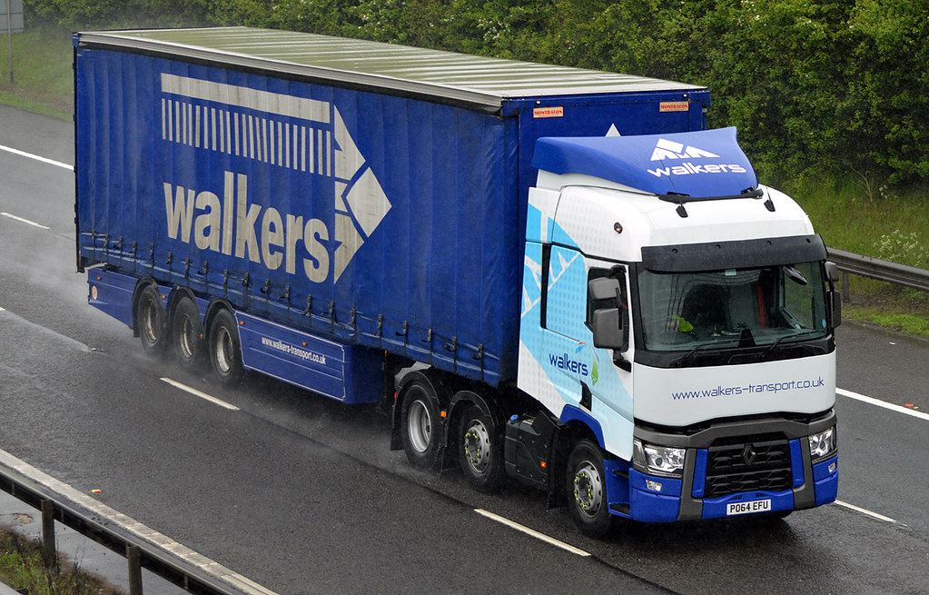 Walkers Transport PO64EFU M40 Bucknell 18/05/2015 Flickr