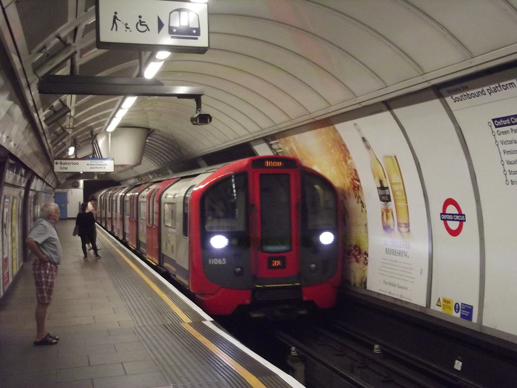 Oxford Circus Underground Station Victoria line a photo on Flickriver