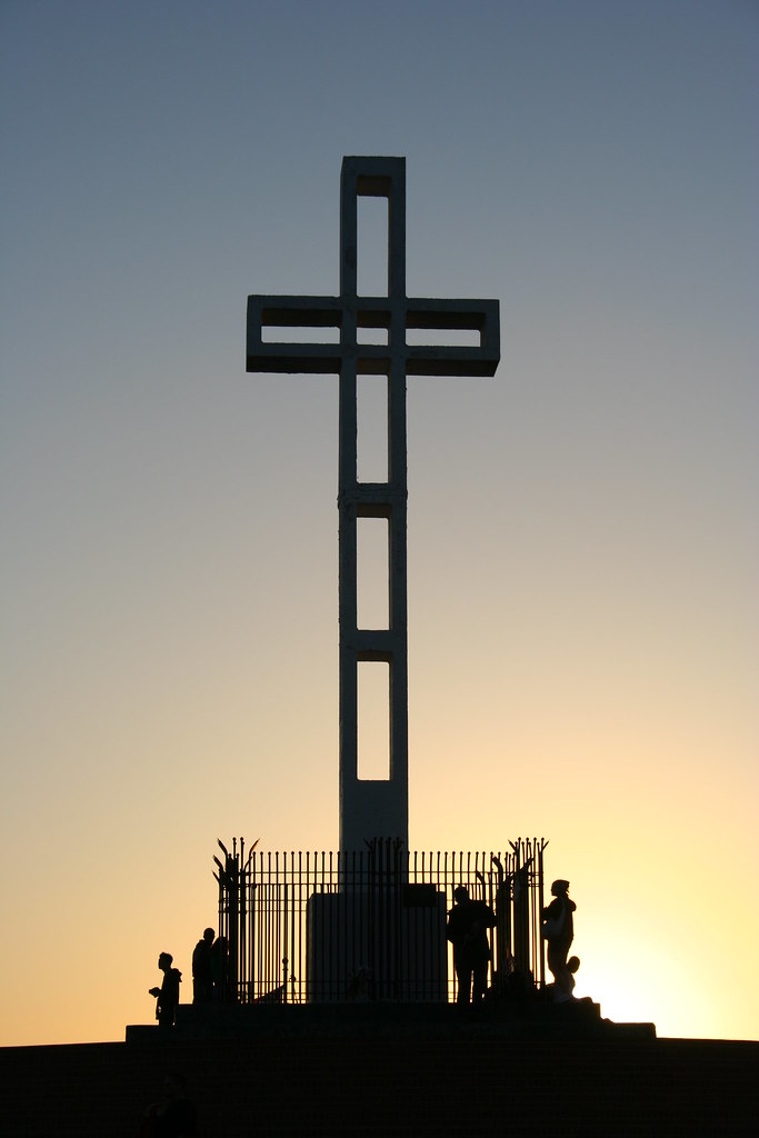 Mt. Soledad Cross, La Jolla, Ca The cross is the centerpie… Flickr