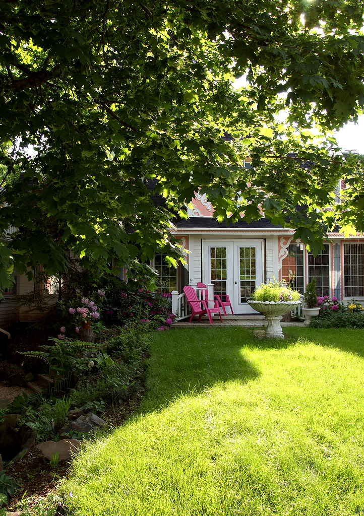 Gingerbread House Inn, Wolfville NS www.gingerbreadhouse.c… Flickr