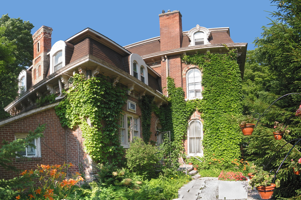 Highland Manor Panorama Found the problem with this origin… Flickr