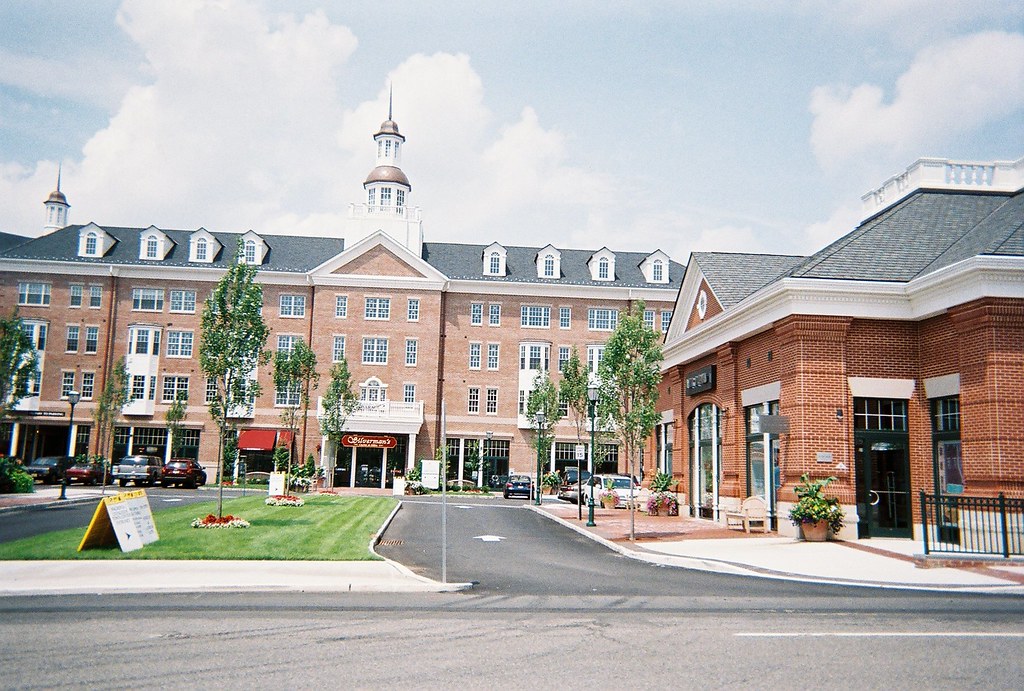 Livingston Town Center The centerpiece of Livingston Town … Flickr