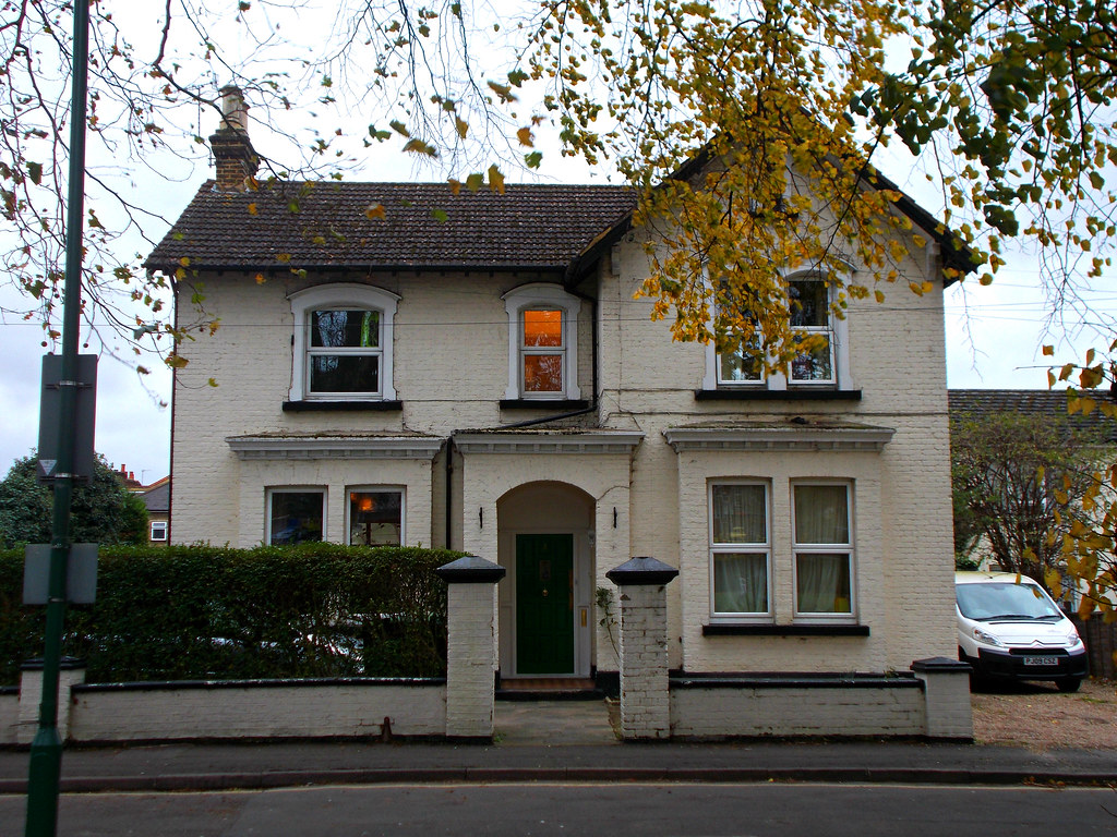 Sutton Green, SUTTON, Surrey, Greater London (3) Tony Monblat Flickr