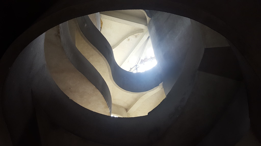 Petrova Gora Spomenik A view looking up at the multiple co… Flickr