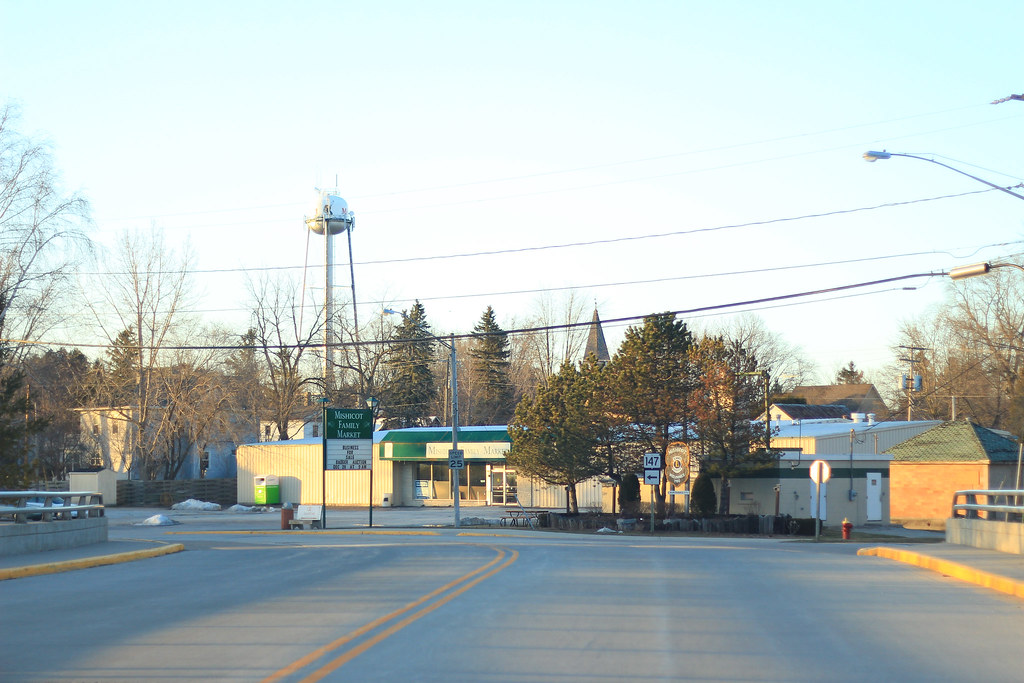 Former Mishicot Family Market Mishicot, WI Visible ahead … Flickr
