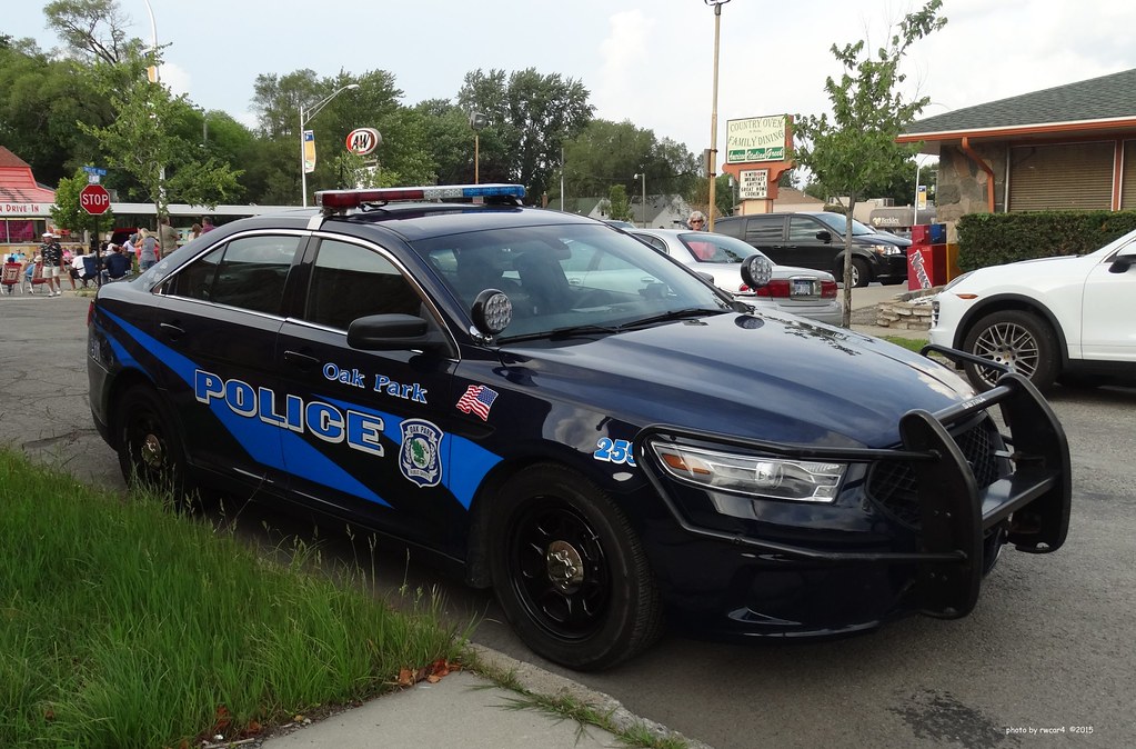 Oak Park MI Ford Police Interceptor (1) rwcar4 Flickr