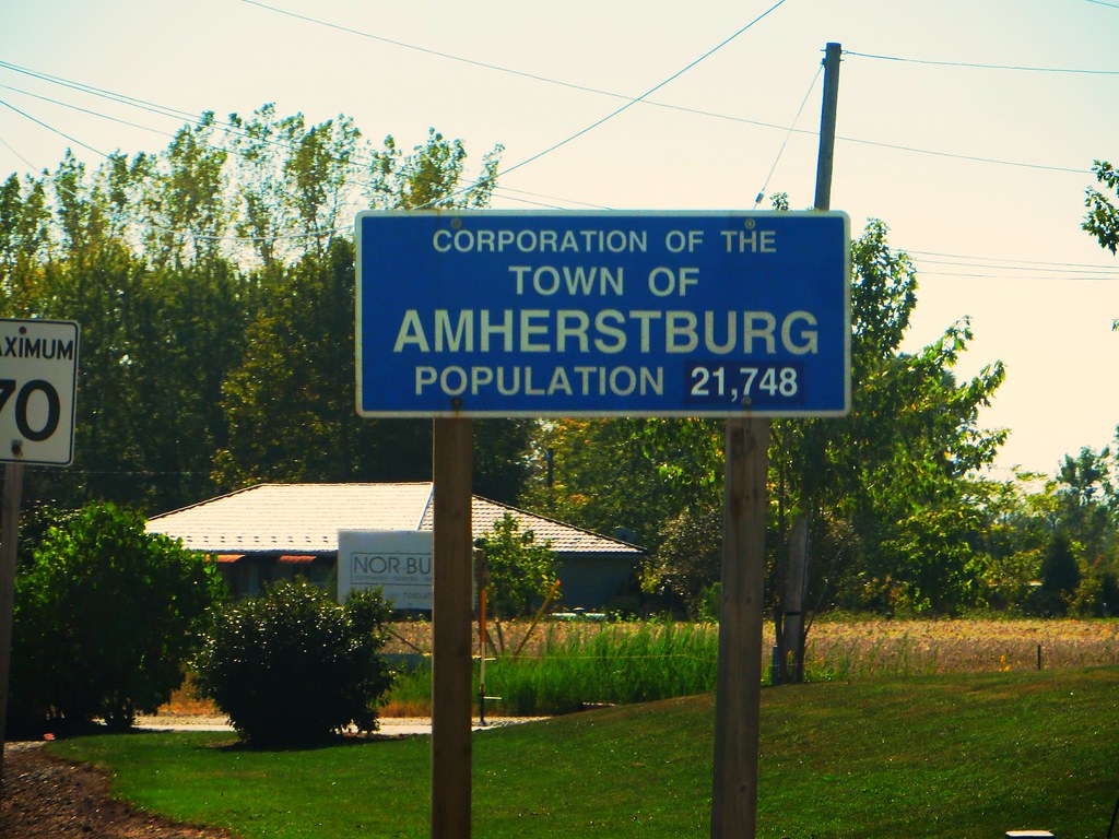 Entering Amherstburg, Ontario Amherstburg (2011 population… Flickr