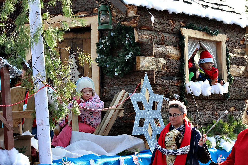 MOREAU ELEMENTARY SCHOOL Moreau elementary school float in… Flickr